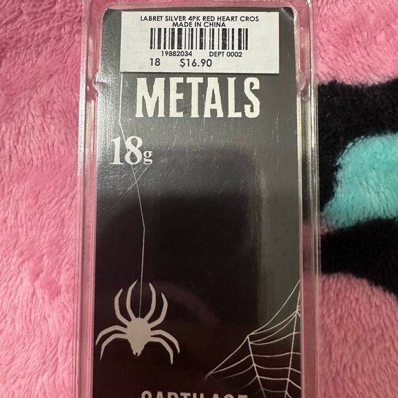 Hot topic Labret 4 pk cartilage earrings ‼️NEED GONE‼️ - Picture 3 of 3